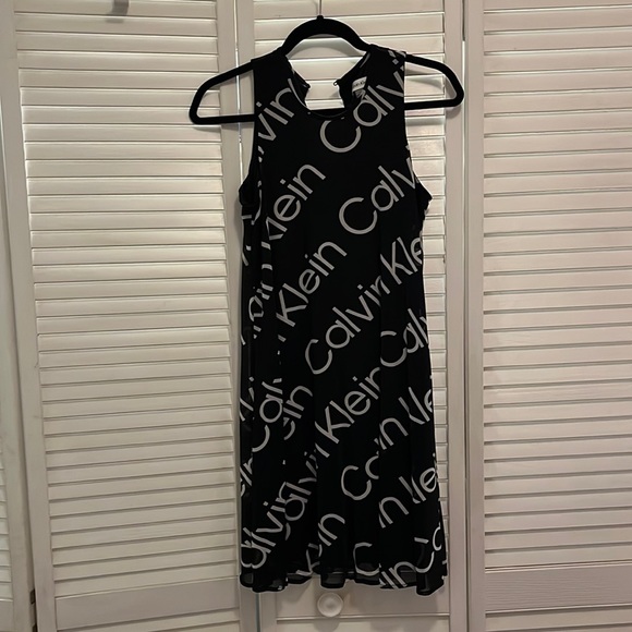 🥳 2 for $10 🥳 Calvin Klein black & white dressTHE MOST COMFORTABLE DRESS EVER! - Picture 3 of 8